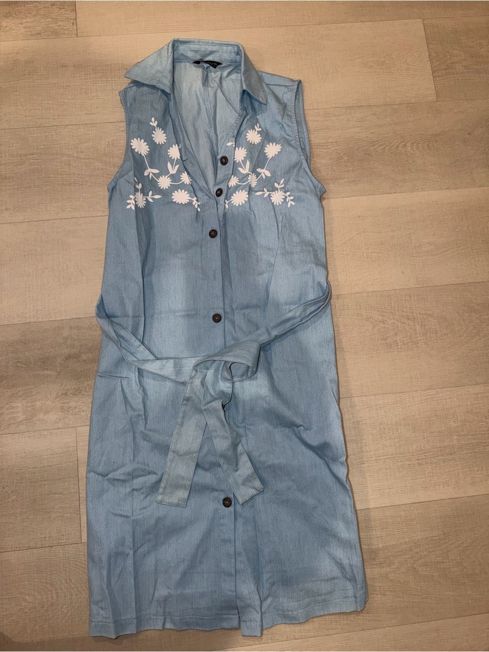Simple Light Blue Sleeveless Chambray Midi Dress with White Floral Embroidery